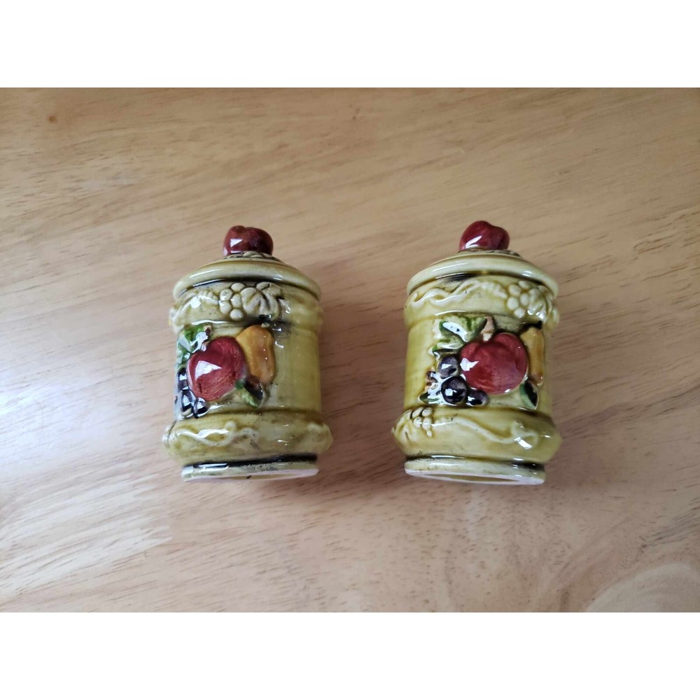 Lefton Fruit Salt Pepper Shakers Japan Apple Pear Grapes #3748 Vintage - Picture 7 of 7